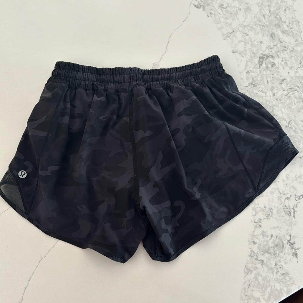 Lululemon Hotty Hot shorts